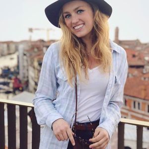 Meet your Posher, Michaela